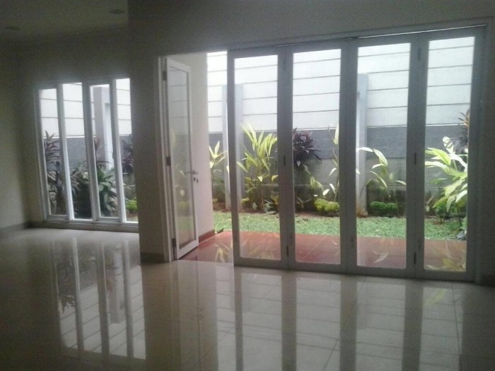 Rumah dijual di Jl. Kemang Timur 8 